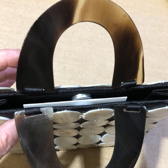 Mother of Pearl/Shell Purse - Picture 8 of 11